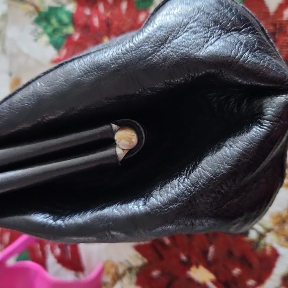 Miu Miu Black Leather Kisslock Purse - Picture 7 of 8
